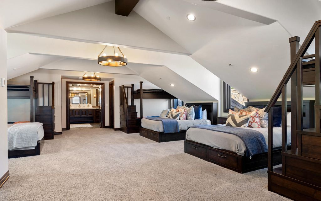 Utahs Premier Lake and Mountain View Estate Listed at 17.9 Million 31