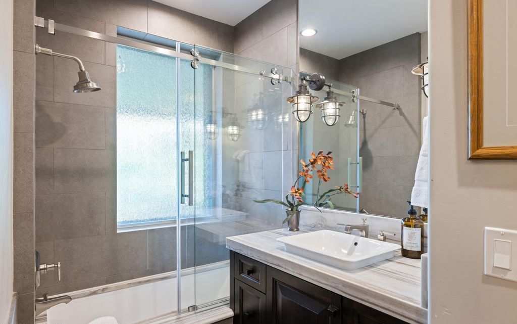 Utahs Premier Lake and Mountain View Estate Listed at 17.9 Million 48