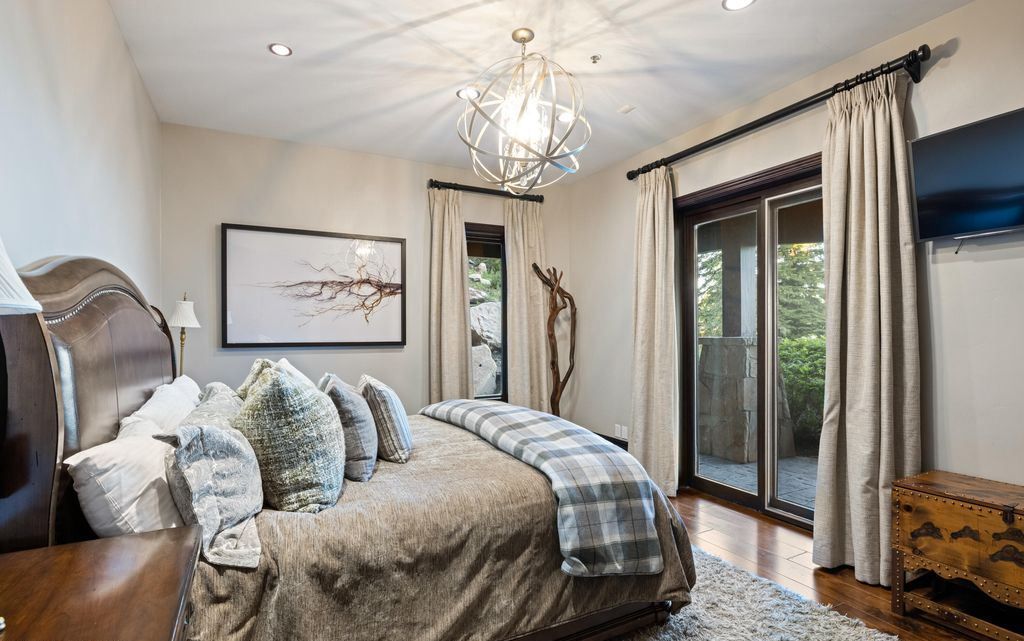 Utahs Premier Lake and Mountain View Estate Listed at 17.9 Million 54