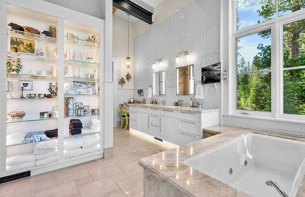 13.25 Million Estate Stunning Mid Century Industrial Design with Lookout Mountain Views 15