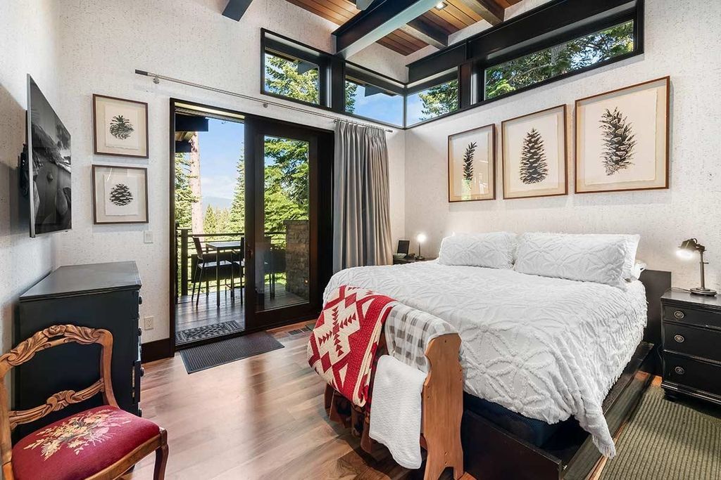 13.25 Million Estate Stunning Mid Century Industrial Design with Lookout Mountain Views 20