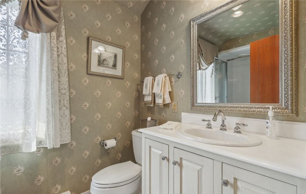 1926 Architectural Marvel with Lake Erie Views Elegant Gardens for 4.25 Million in Ohio 32