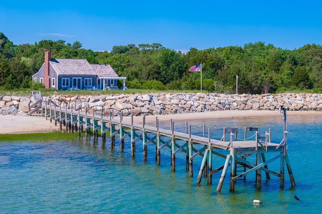 40 Million Waterfront Estate in Massachusetts 25 Acres of Serenity Ocean Views and Quiet Luxury 25