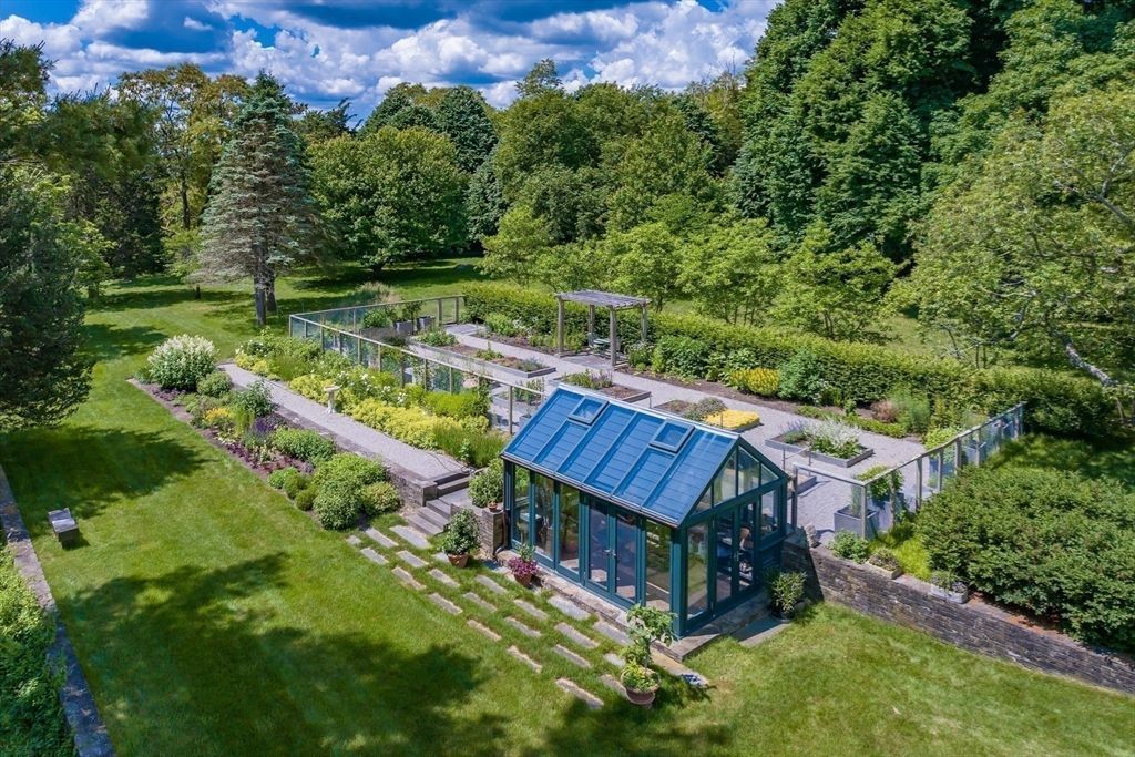 40 Million Waterfront Estate in Massachusetts 25 Acres of Serenity Ocean Views and Quiet Luxury 35