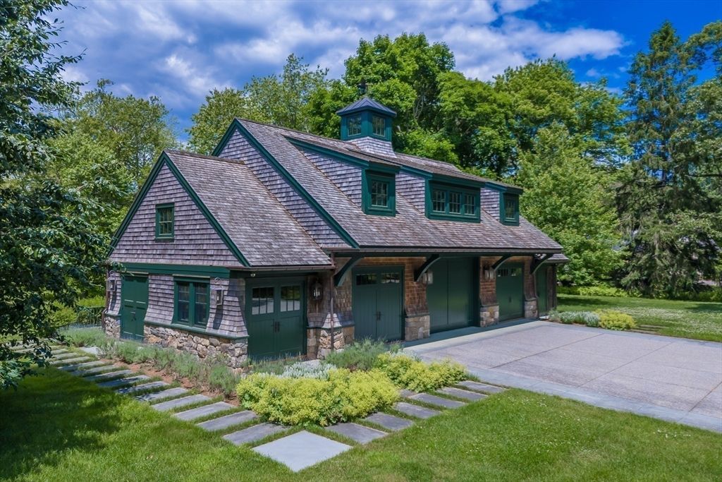 40 Million Waterfront Estate in Massachusetts 25 Acres of Serenity Ocean Views and Quiet Luxury 37