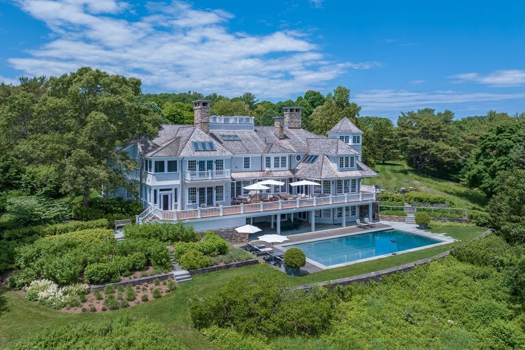 40 Million Waterfront Estate in Massachusetts 25 Acres of Serenity Ocean Views and Quiet Luxury 4
