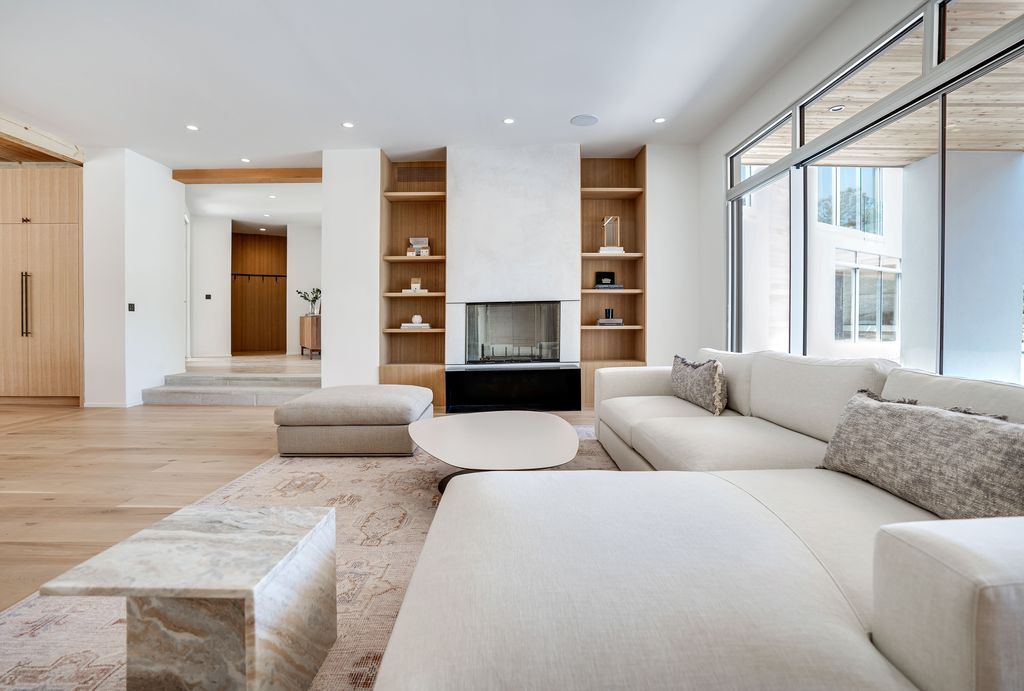 A 13.9 Million Architectural Gem by Lindy Woolcott of HRH Design Group in New York 11