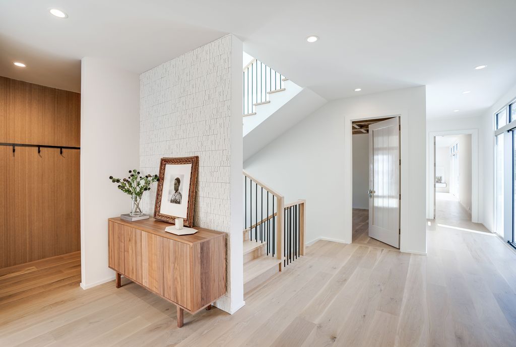 A 13.9 Million Architectural Gem by Lindy Woolcott of HRH Design Group in New York 14