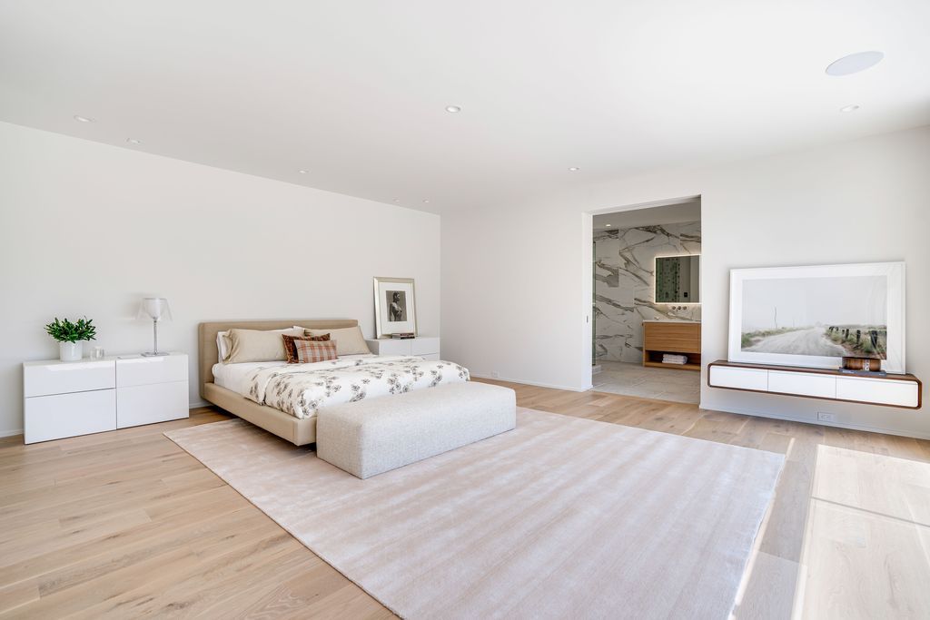 A 13.9 Million Architectural Gem by Lindy Woolcott of HRH Design Group in New York 20