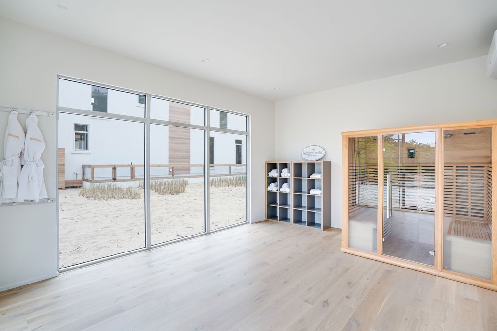 A 13.9 Million Architectural Gem by Lindy Woolcott of HRH Design Group in New York 31
