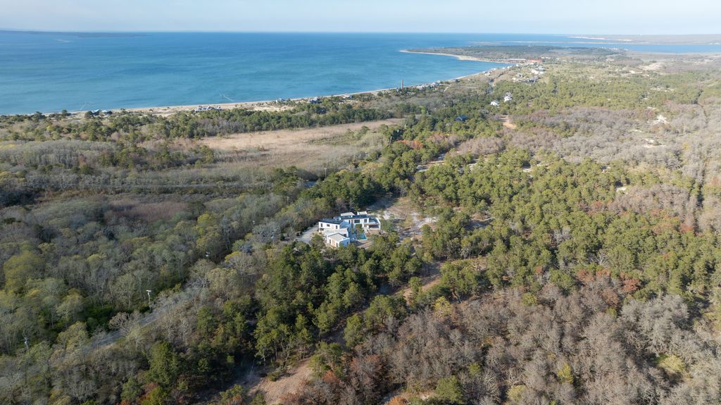 A 13.9 Million Architectural Gem by Lindy Woolcott of HRH Design Group in New York 34
