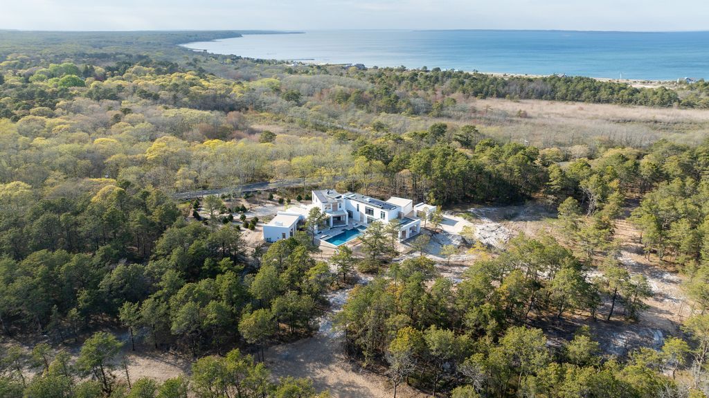 A 13.9 Million Architectural Gem by Lindy Woolcott of HRH Design Group in New York 35