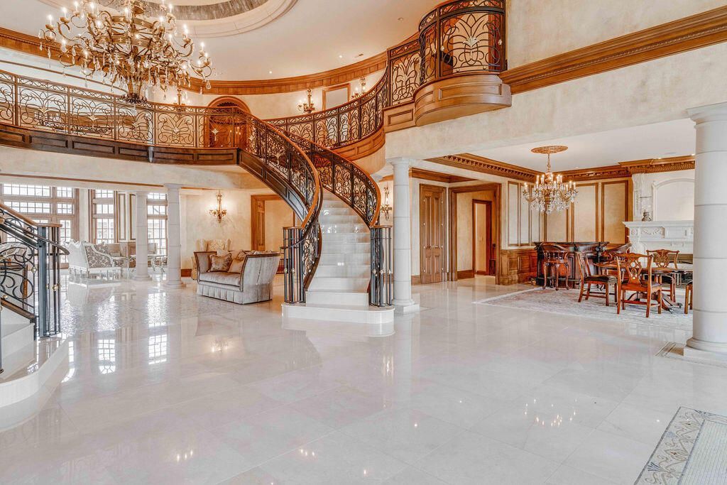 A Luxurious 10 Acre Estate in Lexington Kentucky A True Masterpiece Asking for 6 Million 19
