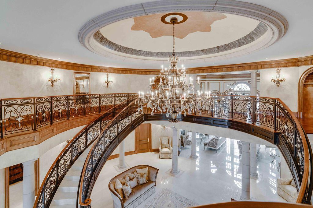 A Luxurious 10 Acre Estate in Lexington Kentucky A True Masterpiece Asking for 6 Million 20
