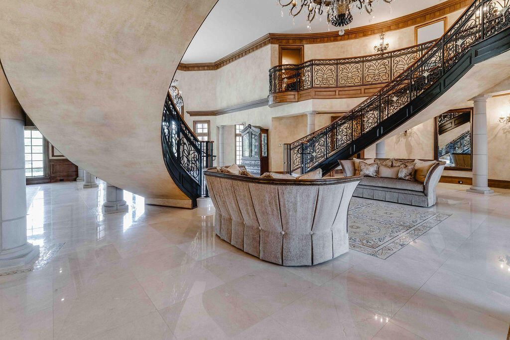 A Luxurious 10 Acre Estate in Lexington Kentucky A True Masterpiece Asking for 6 Million 22