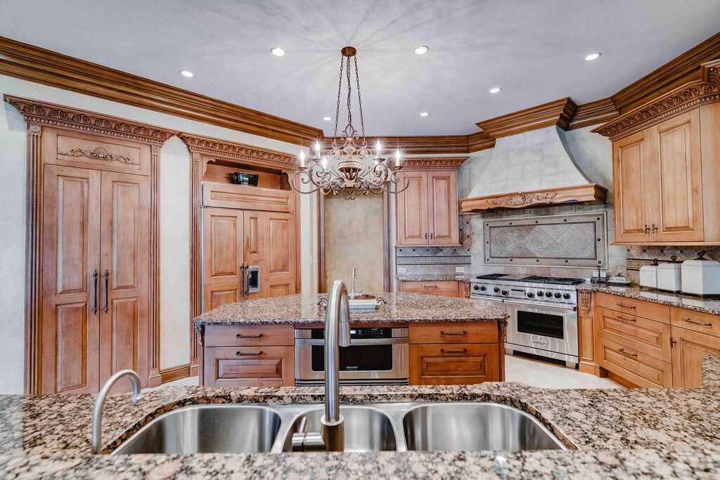 A Luxurious 10 Acre Estate in Lexington Kentucky A True Masterpiece Asking for 6 Million 27