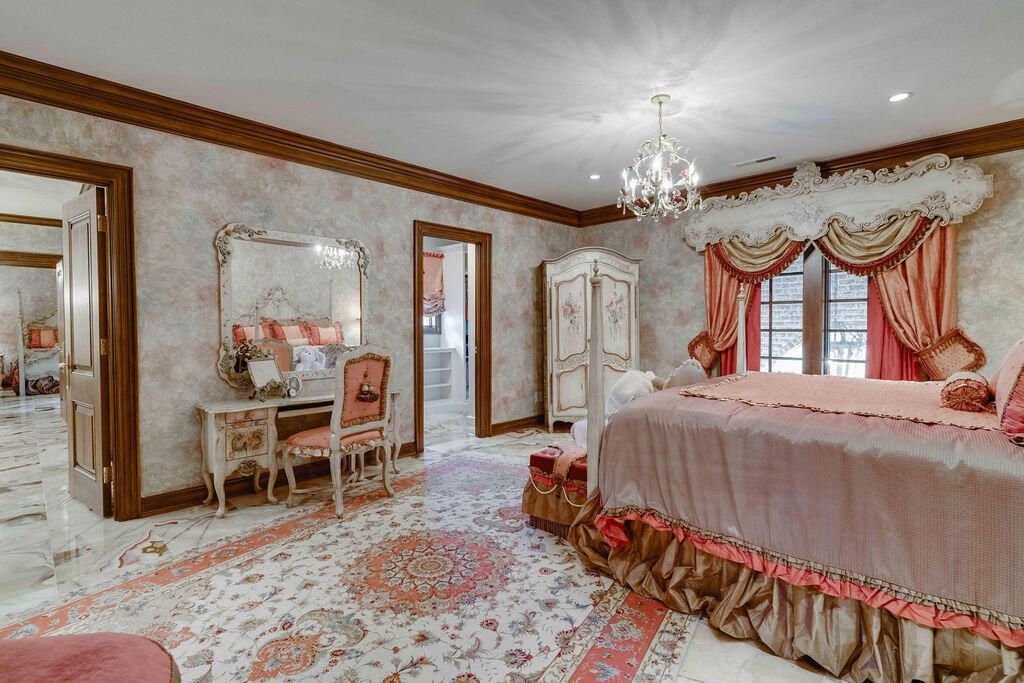 A Luxurious 10 Acre Estate in Lexington Kentucky A True Masterpiece Asking for 6 Million 33