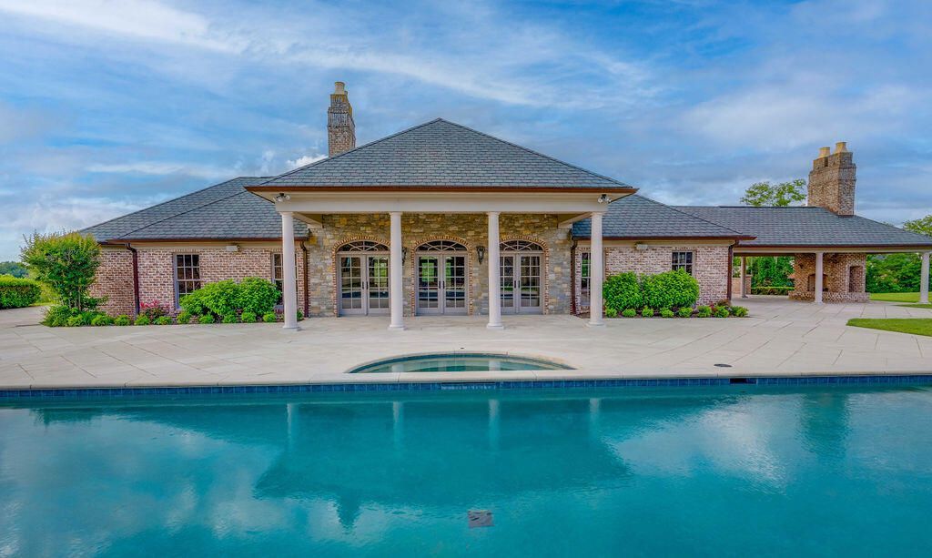 A Luxurious 10 Acre Estate in Lexington Kentucky A True Masterpiece Asking for 6 Million 37