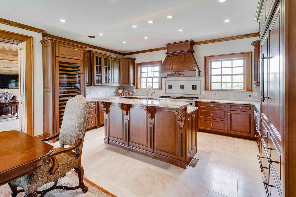A Luxurious 10 Acre Estate in Lexington Kentucky A True Masterpiece Asking for 6 Million 39