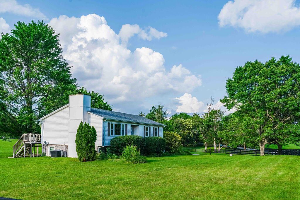 A Luxurious 10 Acre Estate in Lexington Kentucky A True Masterpiece Asking for 6 Million 46