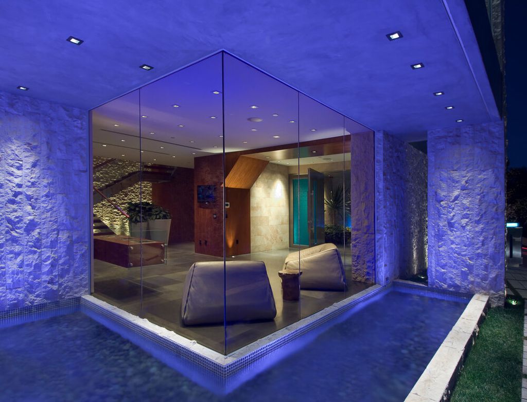 Beverly Grove House in CA by Whipple Russell Architects 12