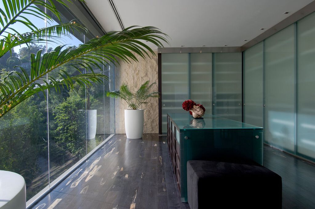 Beverly Grove House in CA by Whipple Russell Architects 2