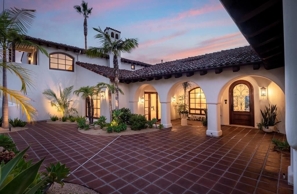 Chic Ocean View Treasure Ultimate Holiday at Home in California for 11.85 Million 2