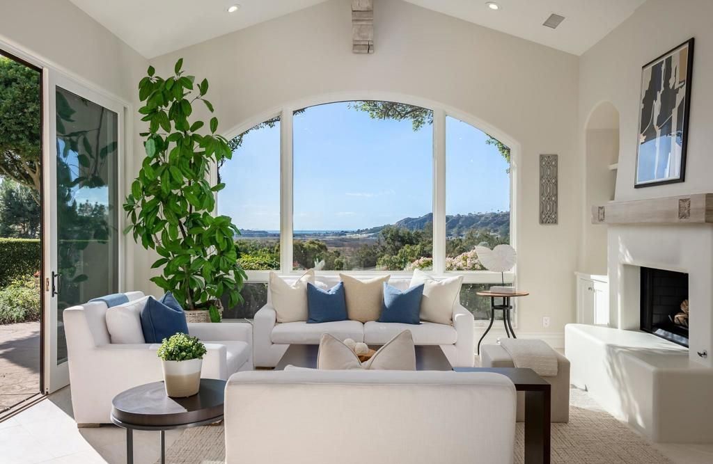 Chic Ocean View Treasure Ultimate Holiday at Home in California for 11.85 Million 7
