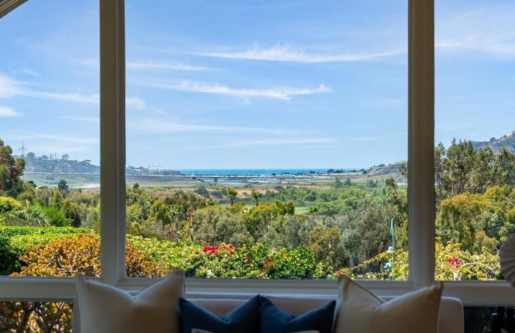 Chic Ocean View Treasure Ultimate Holiday at Home in California for 11.85 Million 8