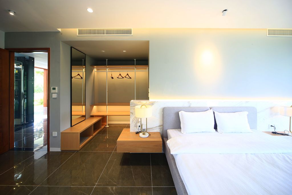 Climbing Roses Villa in Vietnam by ACCESS design lab