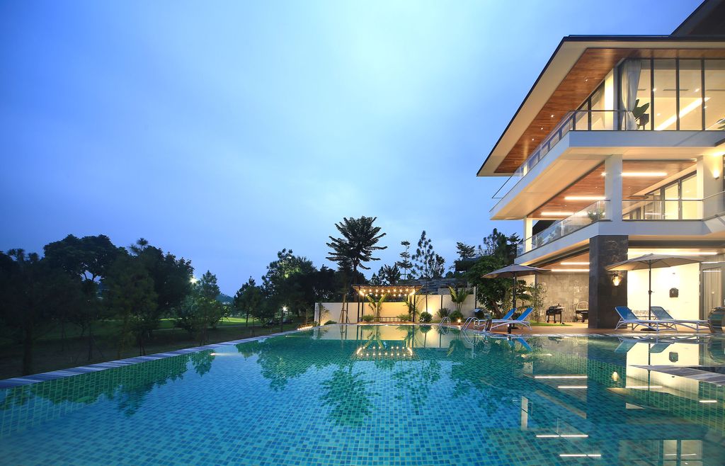 Climbing Roses Villa in Vietnam by ACCESS design lab 31
