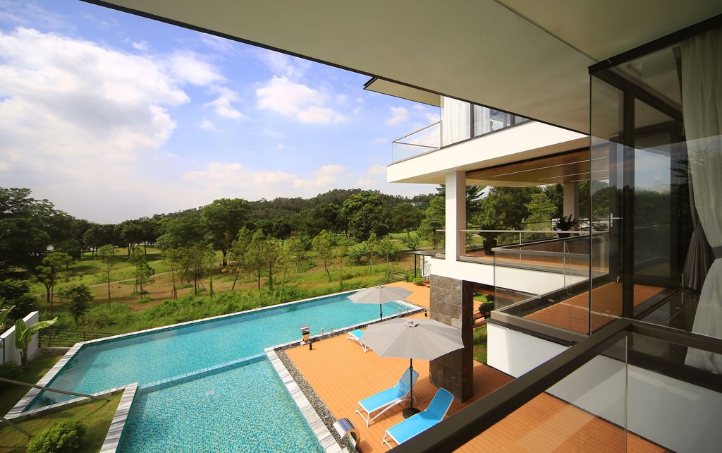 Climbing Roses Villa in Vietnam by ACCESS design lab 9