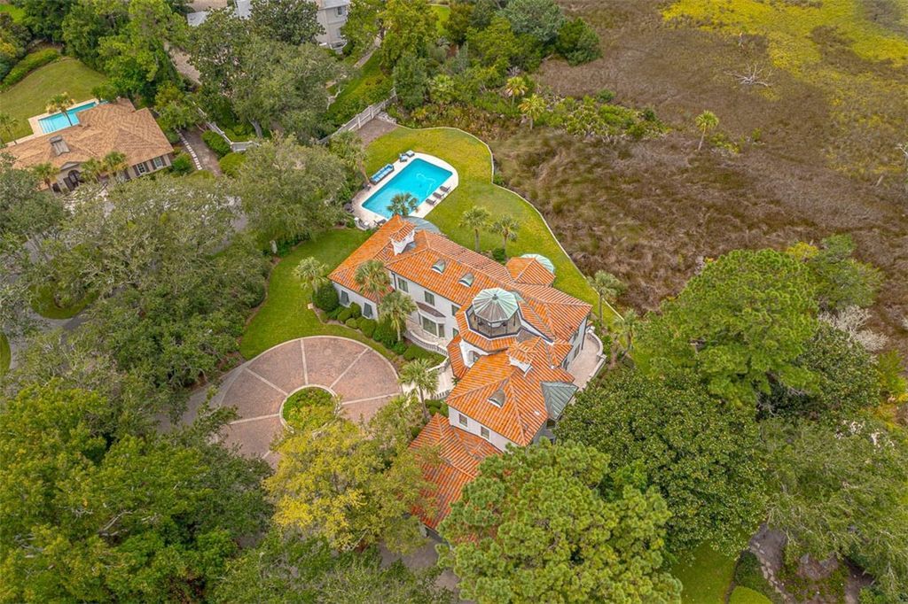 Estate with Impeccable Architecture and Open Floor Plan Listed at 8.95 Million in Georgia 10