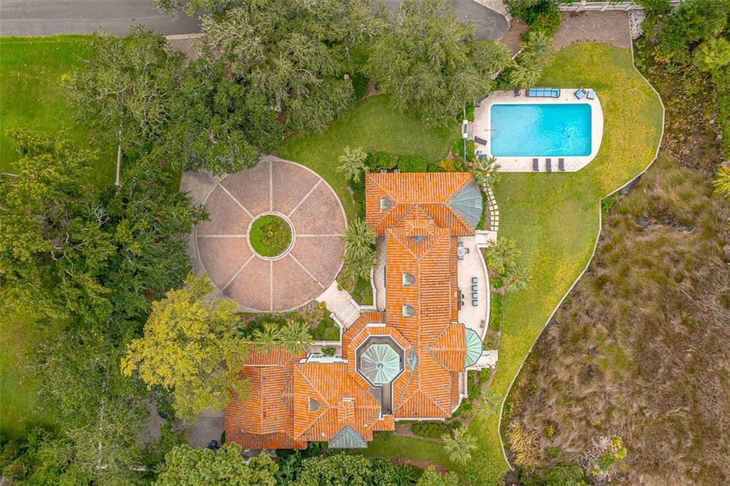 Estate with Impeccable Architecture and Open Floor Plan Listed at 8.95 Million in Georgia 11