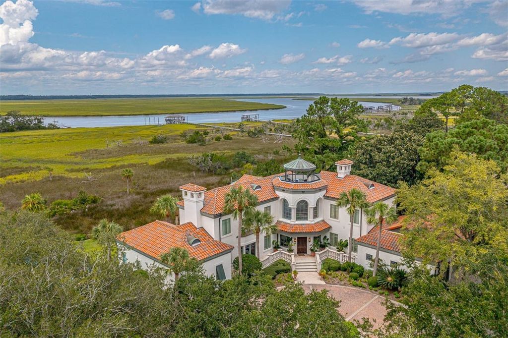 Estate with Impeccable Architecture and Open Floor Plan Listed at 8.95 Million in Georgia 12