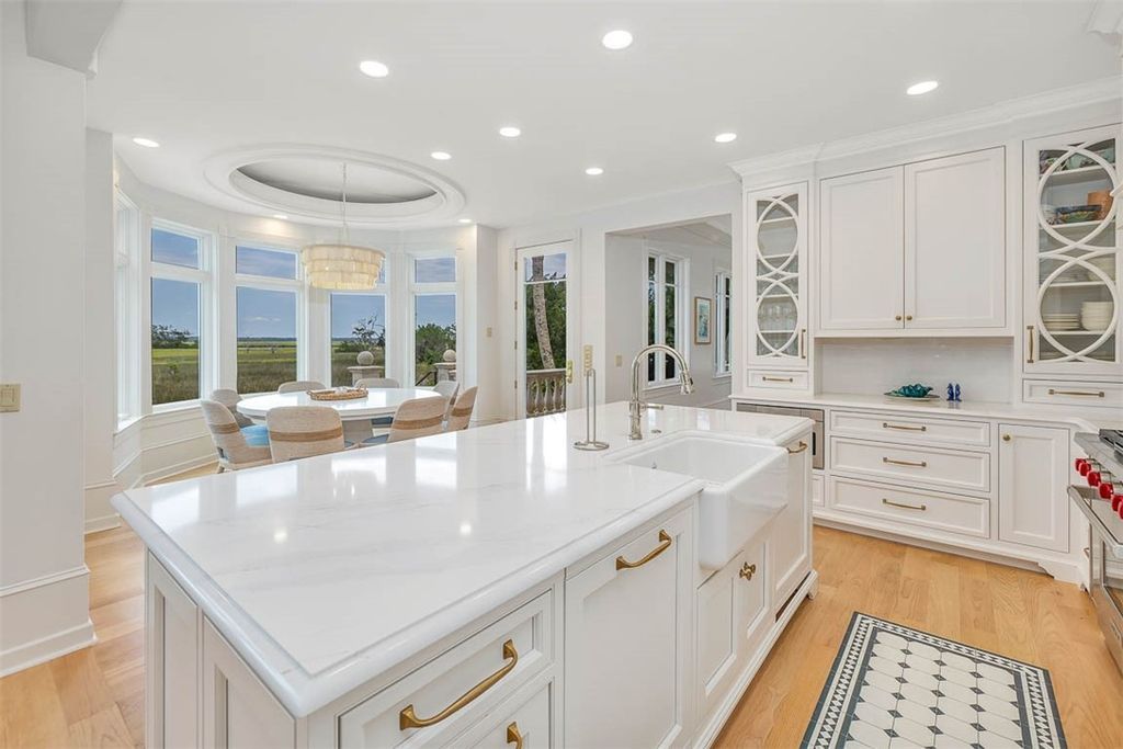 Estate with Impeccable Architecture and Open Floor Plan Listed at 8.95 Million in Georgia 24
