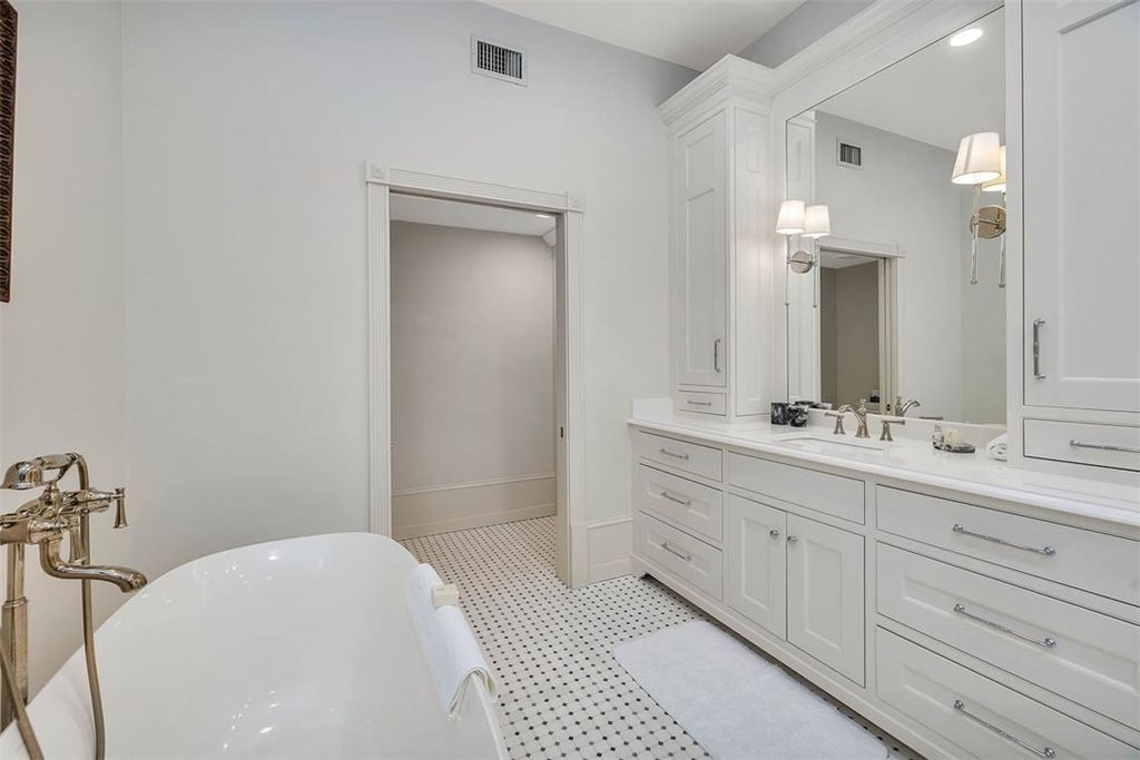 Estate with Impeccable Architecture and Open Floor Plan Listed at 8.95 Million in Georgia 30