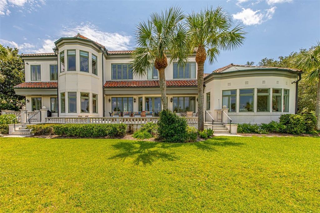 Estate with Impeccable Architecture and Open Floor Plan Listed at 8.95 Million in Georgia 51