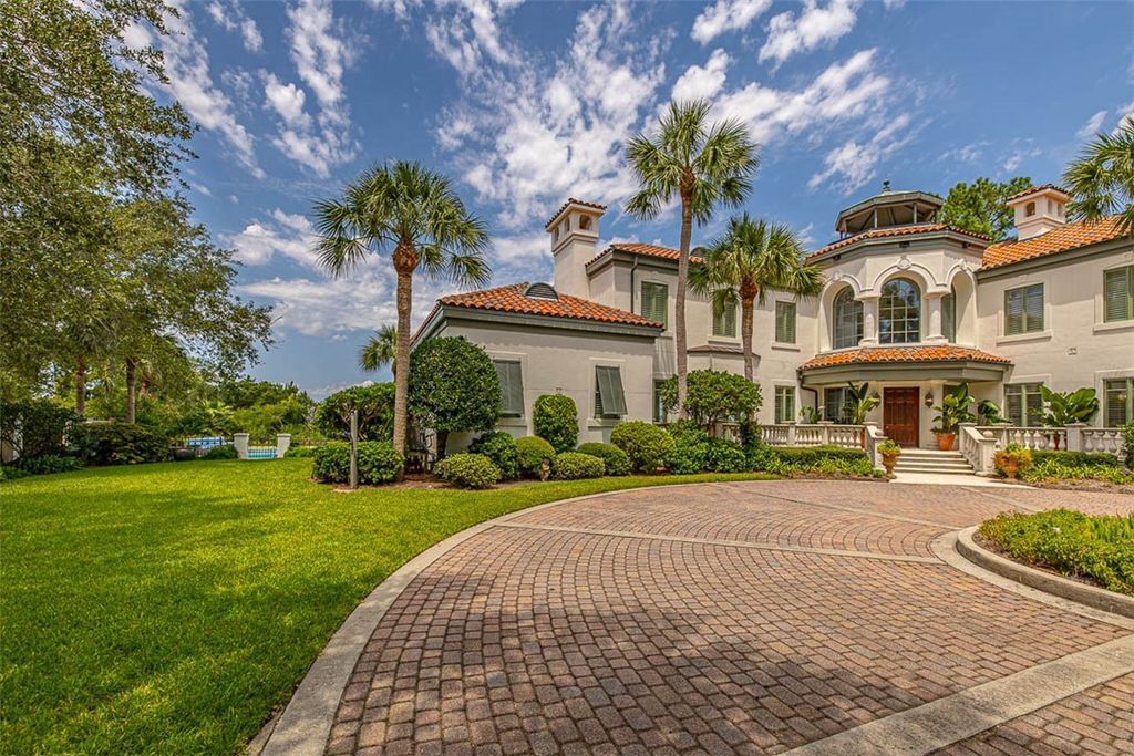 Estate with Impeccable Architecture and Open Floor Plan Listed at 8.95 Million in Georgia 58