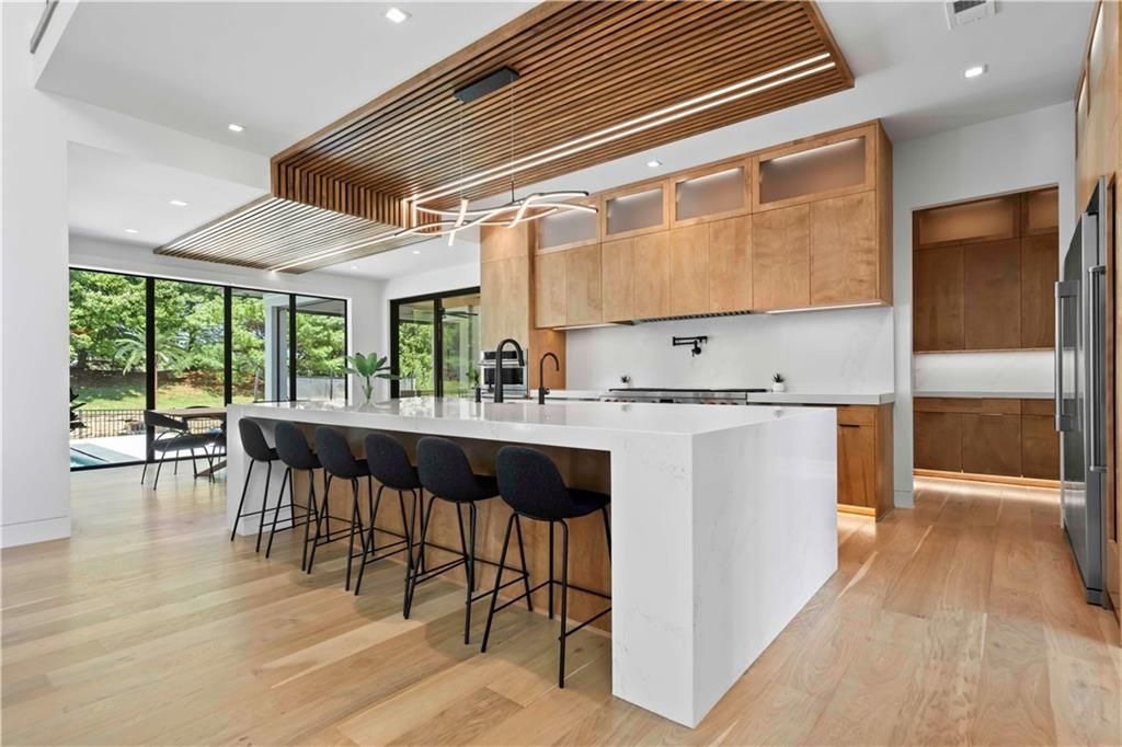 Evan Talan Designed Luxury An Architectural Gem with Light Filled Spaces in Kansas for 5 Million 11