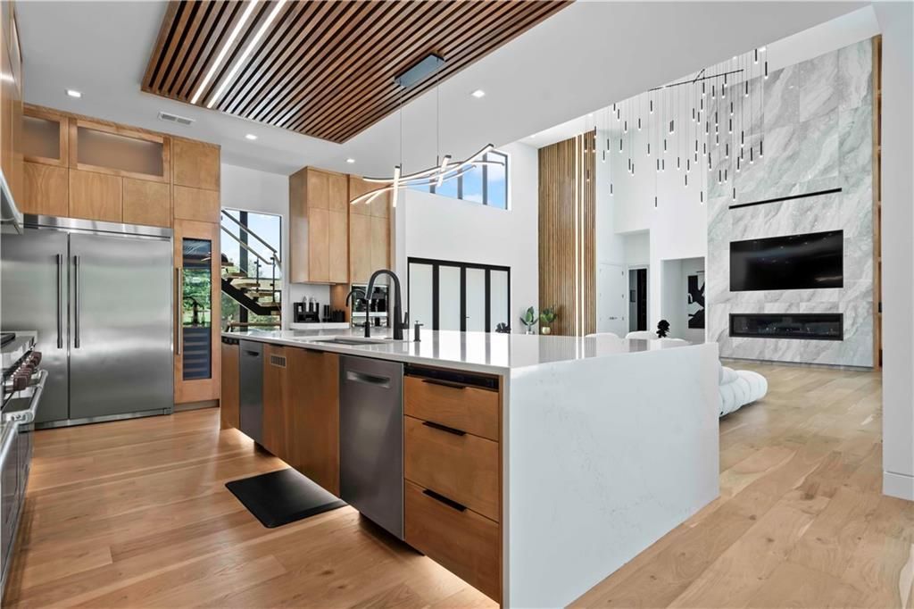 Evan Talan Designed Luxury An Architectural Gem with Light Filled Spaces in Kansas for 5 Million 12