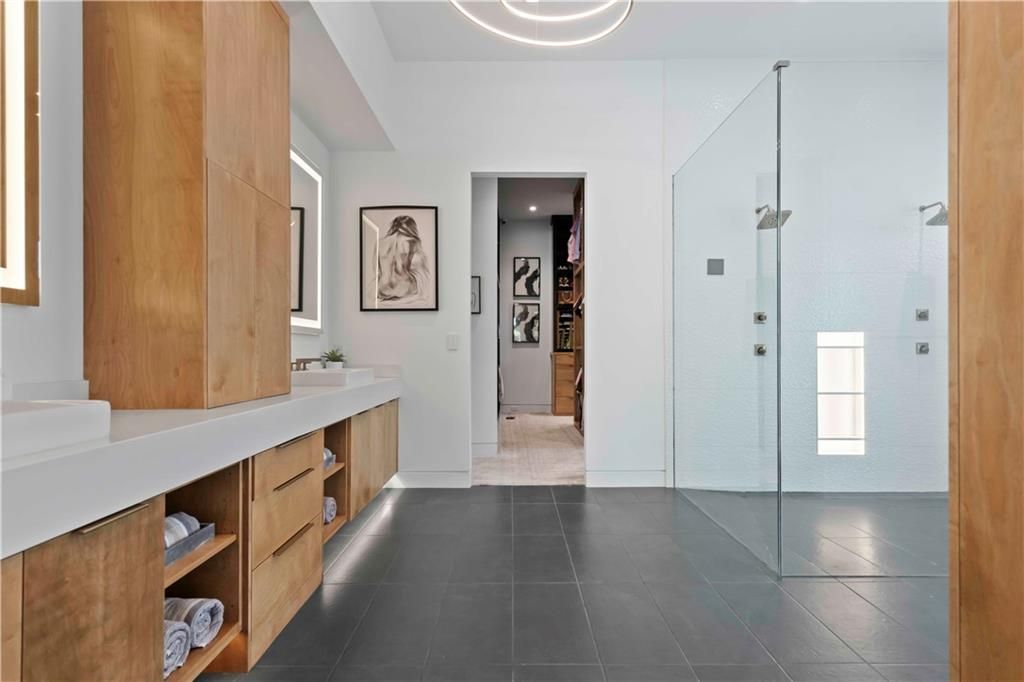 Evan Talan Designed Luxury An Architectural Gem with Light Filled Spaces in Kansas for 5 Million 27