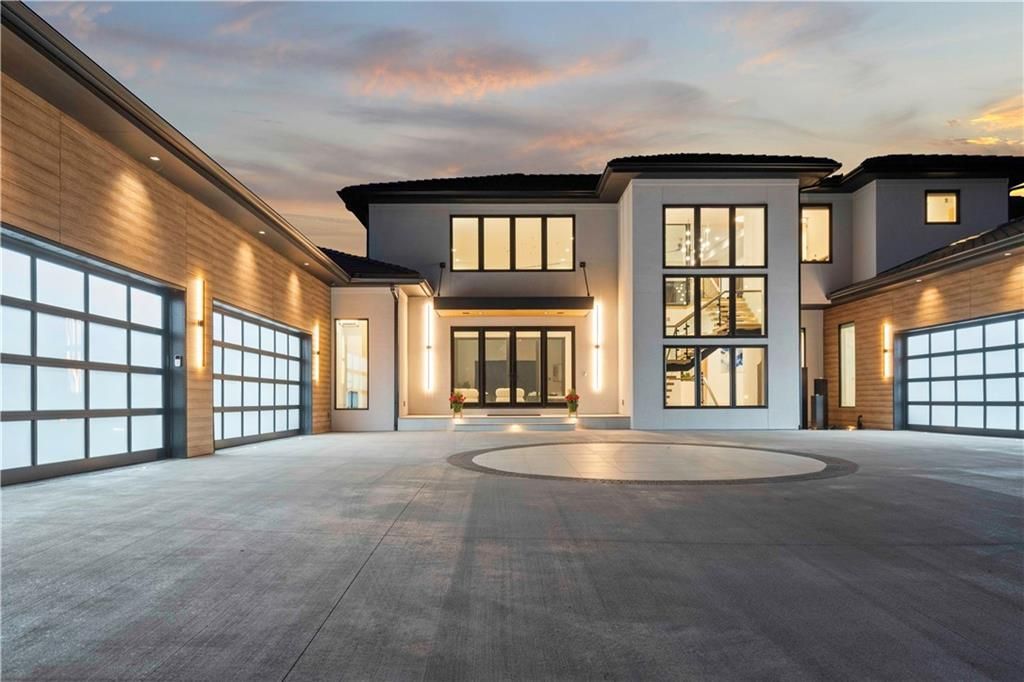 Evan Talan Designed Luxury An Architectural Gem with Light Filled Spaces in Kansas for 5 Million 4