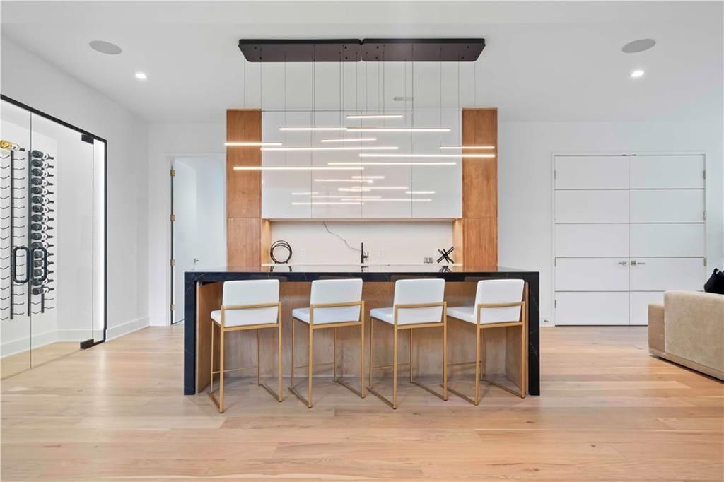 Evan Talan Designed Luxury An Architectural Gem with Light Filled Spaces in Kansas for 5 Million 50