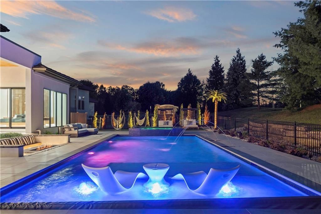Evan Talan Designed Luxury An Architectural Gem with Light Filled Spaces in Kansas for 5 Million 69