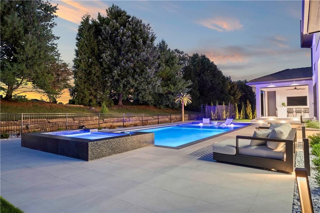 Evan Talan Designed Luxury An Architectural Gem with Light Filled Spaces in Kansas for 5 Million 73