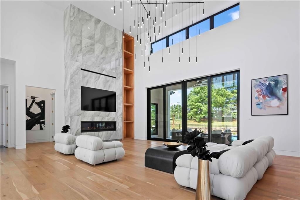 Evan Talan Designed Luxury An Architectural Gem with Light Filled Spaces in Kansas for 5 Million 9