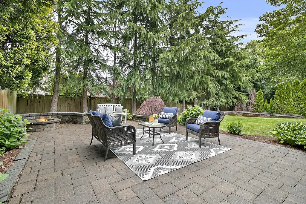 Experience Tranquility Elegant 2 Story Washington Home for 3.788 Million 34