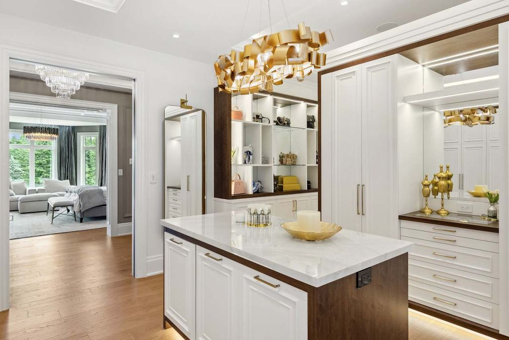 Extraordinary Fully Renovated Home by Award Winning Builder Chatsworth Fine Homes in Ontario for C18.8 Million 15