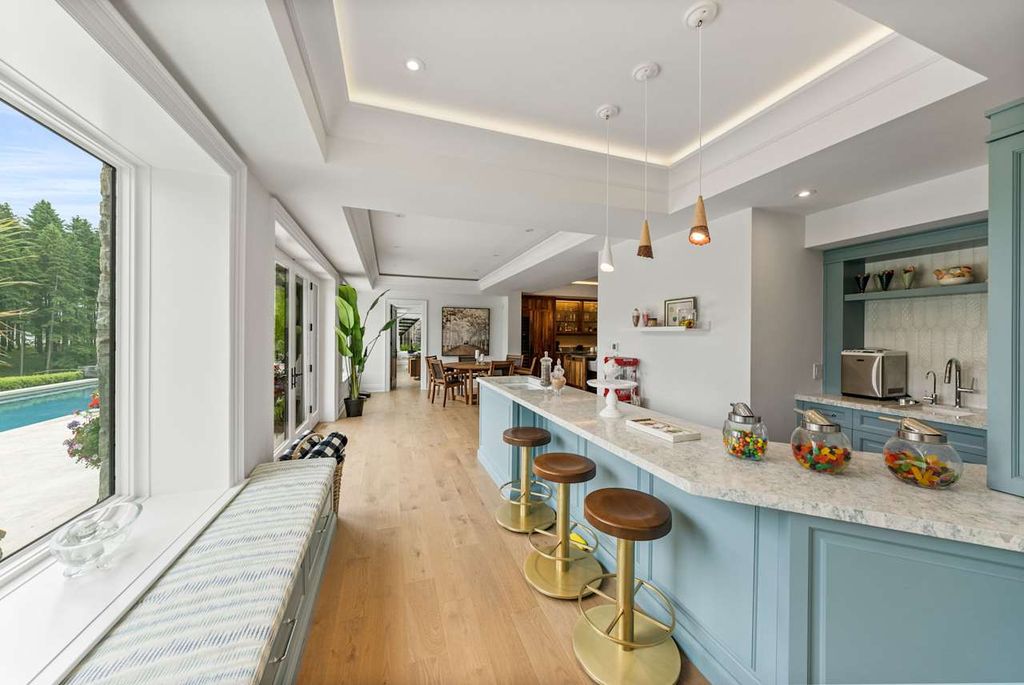 Extraordinary Fully Renovated Home by Award Winning Builder Chatsworth Fine Homes in Ontario for C18.8 Million 31